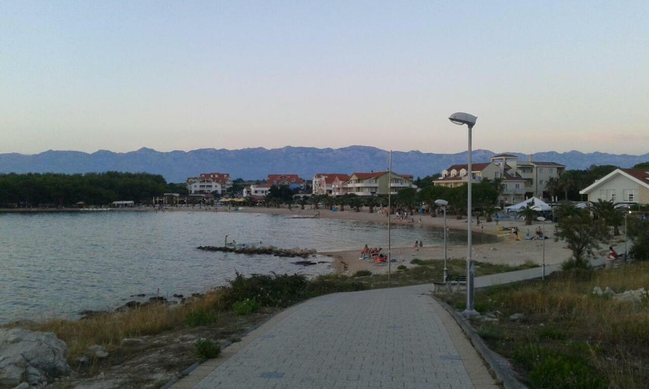 Apartmani Marija Povljana Esterno foto